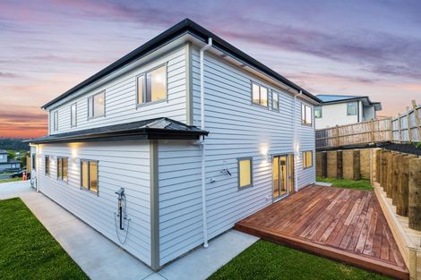 Photo of property in 10 Vino Cina Heights, Ranui, Auckland, 0612