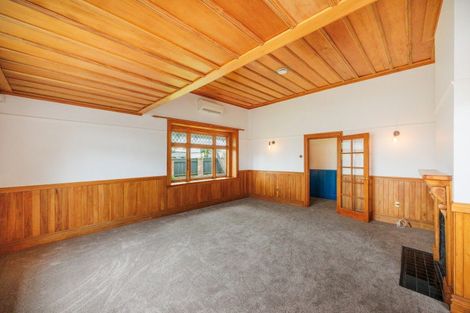 Photo of property in 294 Grey Street, Palmerston North, 4414