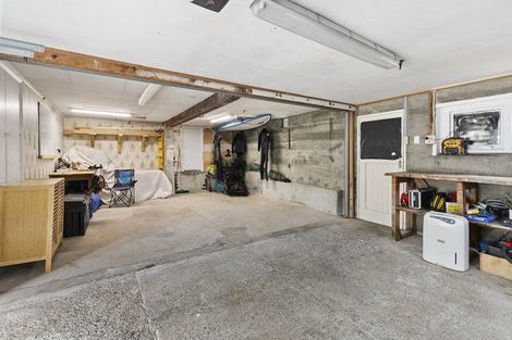 Photo of property in 52 Chester Road, Tawa, Wellington, 5028