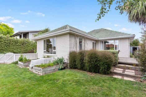 Photo of property in 5 Bentley Street, Russley, Christchurch, 8042