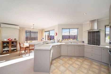 Photo of property in 16a Milmoe Street, Hawera, 4610