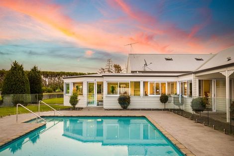 Photo of property in 430 Waitoki Road, Wainui, Silverdale, 0994