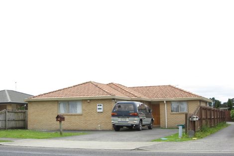 Photo of property in 98 Manuroa Road, Takanini, 2112