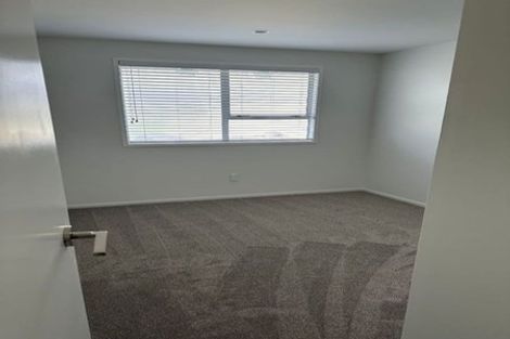 Photo of property in 115 Kemp Road, Massey, Auckland, 0614