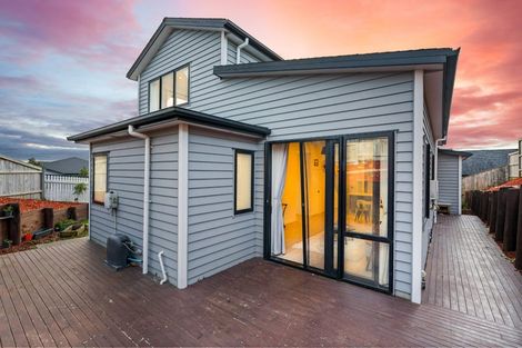 Photo of property in 1 Barrique Road, Kumeu, 0810