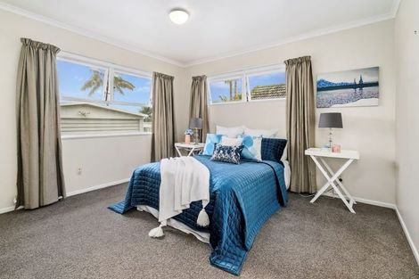 Photo of property in 13 Mickle Street, Te Atatu South, Auckland, 0610