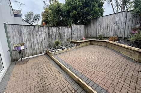 Photo of property in 14/57 Gladstone Road, Northcote, Auckland, 0627