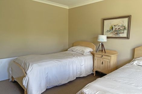 Photo of property in 22 Johnson Street, Waipawa, 4210