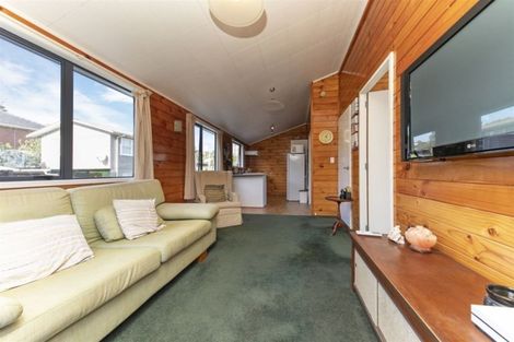 Photo of property in 27 Routley Drive, Glen Eden, Auckland, 0602