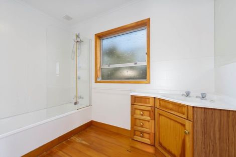 Photo of property in 3 Spargo Road, Massey, Auckland, 0614