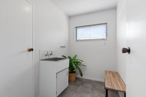 Photo of property in 12a Hastings Street, Te Puke, 3119