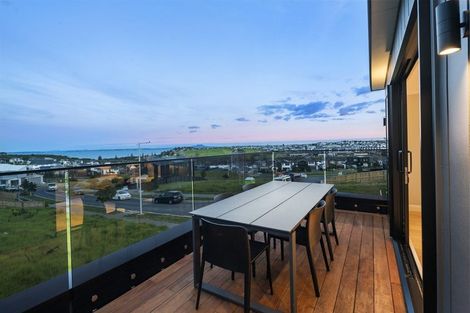 Photo of property in 36 Waitai Close, Long Bay, Auckland, 0630