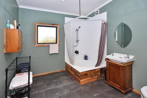 Photo of property in 28 Johnson Street, Tuakau, 2121