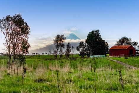 Photo of property in Pikitoroa Road, Normanby, Hawera, 4675