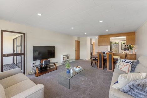 Photo of property in 4/24 Acheron Road, Paremata, Porirua, 5026