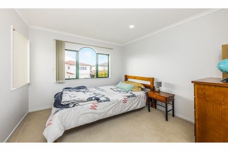 Photo of property in 38 Maypark Crescent, Flat Bush, Auckland, 2016