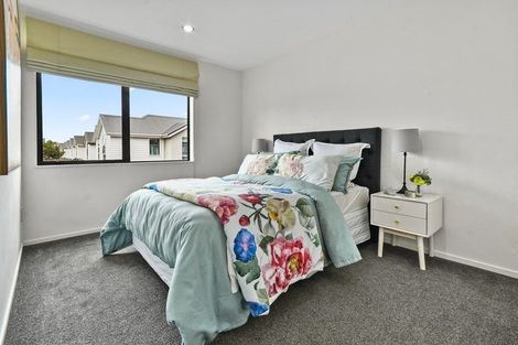 Photo of property in 27 Popokatea Drive, Takanini, 2112