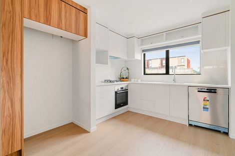 Photo of property in 10/32 Tapuwae Way, Mangere Bridge, 2022
