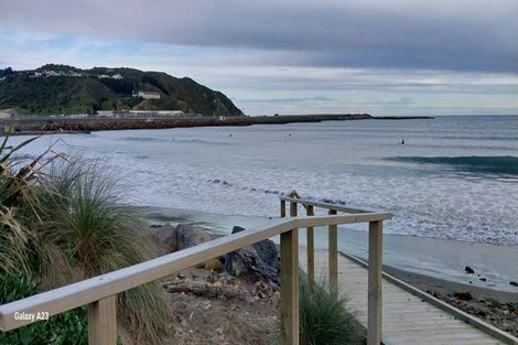 Photo of property in 218u8 Onepu Road, Lyall Bay, Wellington, 6022