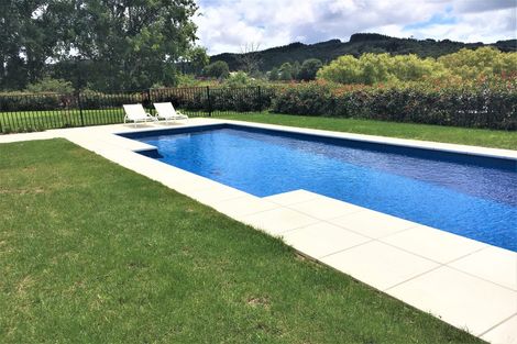 Photo of property in 255 Ararimu Valley Road, Helensville, Waimauku, 0882