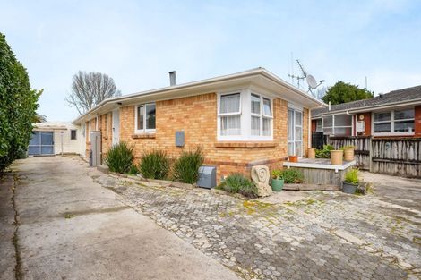 Photo of property in 8 Robert Grigg Place, Hamilton East, Hamilton, 3216