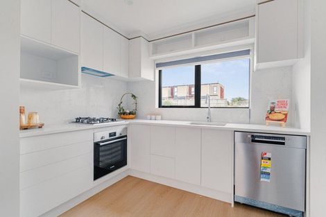 Photo of property in 10/32 Tapuwae Way, Mangere Bridge, 2022