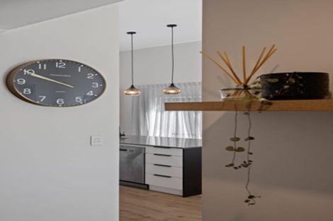 Photo of property in 8 Karaipiture Road, Karaka, 2124
