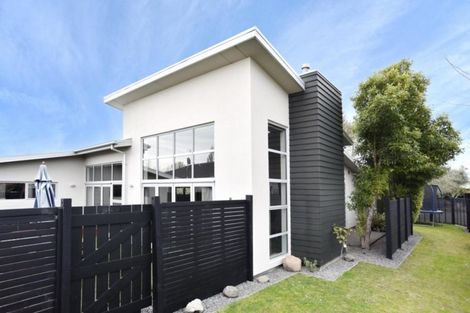 Photo of property in 54 Springwater Avenue, Northwood, Christchurch, 8051