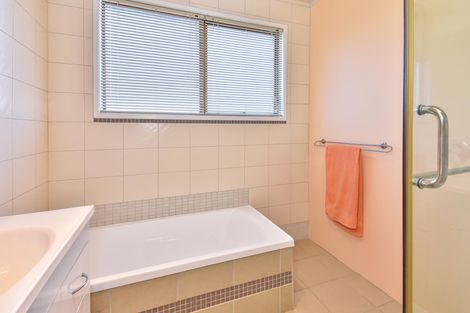 Photo of property in 55 Catkin Crescent, Papatoetoe, Auckland, 2025