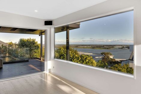 Photo of property in 6 Dunkeld Lane, Redcliffs, Christchurch, 8081