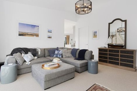 Photo of property in 3 Astelia Lane, Papamoa Beach, Papamoa, 3118