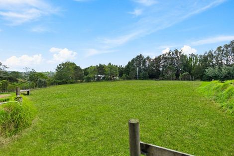 Photo of property in 112 Sanders Road, Paremoremo, Auckland, 0793