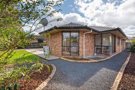 Photo of property in 29 Hugh Green Drive, Pinehill, Auckland, 0632