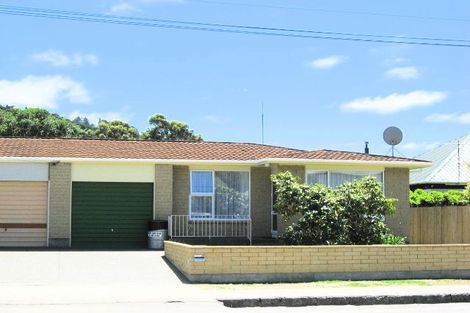 Photo of property in 6 Clark Street, Sumner, Christchurch, 8081