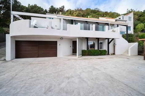 Photo of property in 5 Rangiuru Road, Mahina Bay, Lower Hutt, 5013