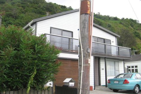 Photo of property in 294 Queens Drive, Lyall Bay, Wellington, 6022