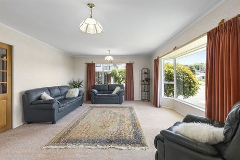Photo of property in 17 Latitude Close, Whitby, Porirua, 5024