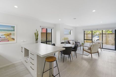 Photo of property in 9u1 Surrey Street, Tawa, Wellington, 5028
