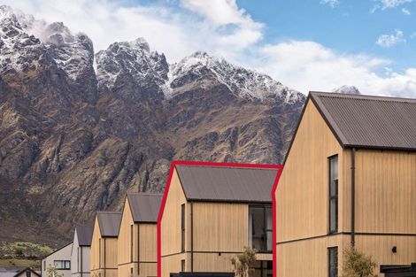 Photo of property in 62 Casterway Crescent, Jacks Point, 9371