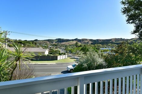 Photo of property in 33 Rautawhiri Road, Helensville, 0800