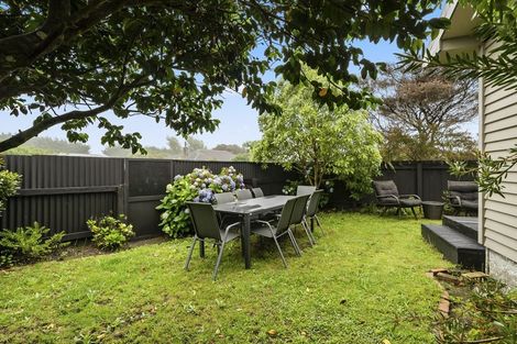 Photo of property in 2 Hadfield Place, Paraparaumu Beach, Paraparaumu, 5032