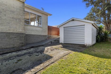 Photo of property in 94 Omata Road, Marfell, New Plymouth, 4310