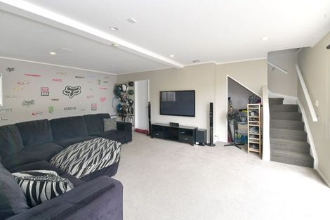 Photo of property in 11a Greta Place, Stanmore Bay, Whangaparaoa, 0932