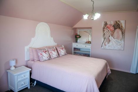 Photo of property in 301 Kaitangata Highway, Stirling, 9231