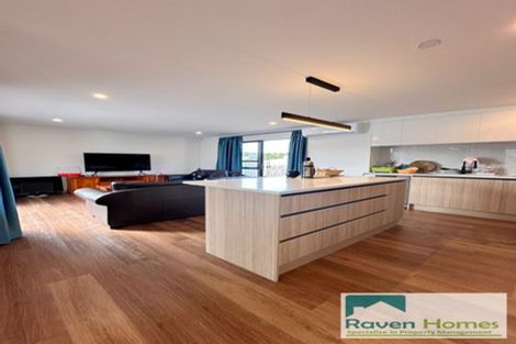 Photo of property in 49d Royal View Road, Te Atatu South, Auckland, 0610