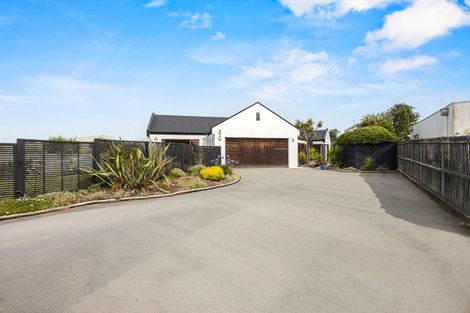 Photo of property in 11 Cordyline Place, Waimairi Beach, Christchurch, 8083