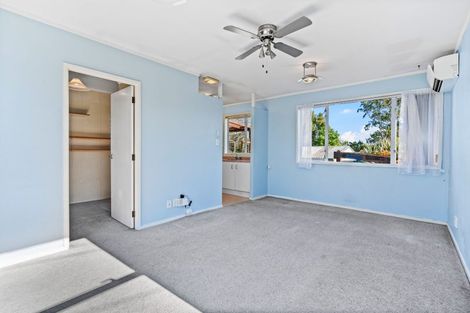 Photo of property in 1/12 Cresta Avenue, Beach Haven, Auckland, 0626