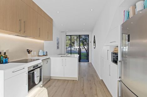 Photo of property in 4/445 Hibiscus Coast Highway, Orewa, 0931