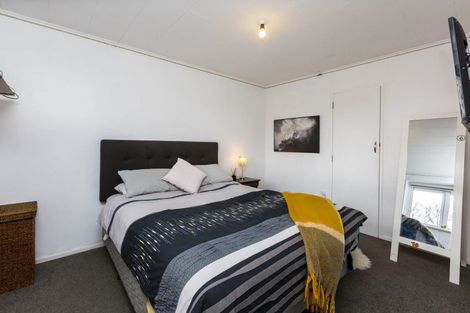 Photo of property in 21 Cleary Street, Waterloo, Lower Hutt, 5011