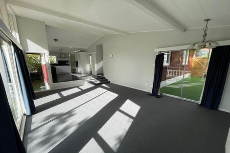 Photo of property in 26 Crompton Road, Massey, Auckland, 0614